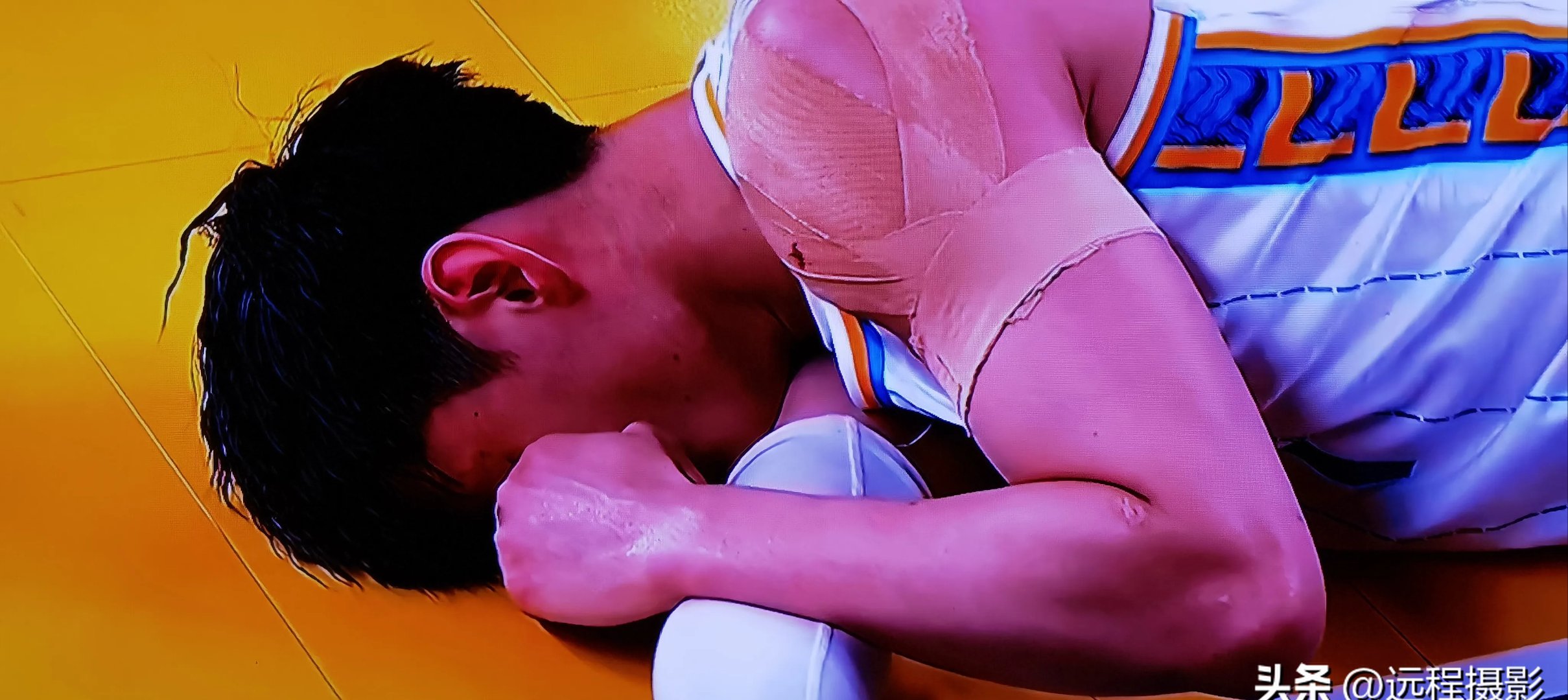 旺财28- 摔跤公开赛掀起高潮，塞北白虎队读秒扳平漠南天狼队，高压逼抢奏功——宿敌对话再升级